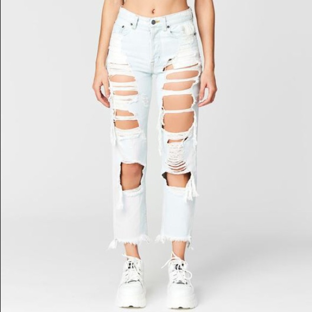 CAR MAR RIPPED JEANS